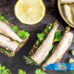 Fa-ti temele, afla cateva retete delicioase numai bune de luat chiar si la scoala! Sprot in ulei Vegetal