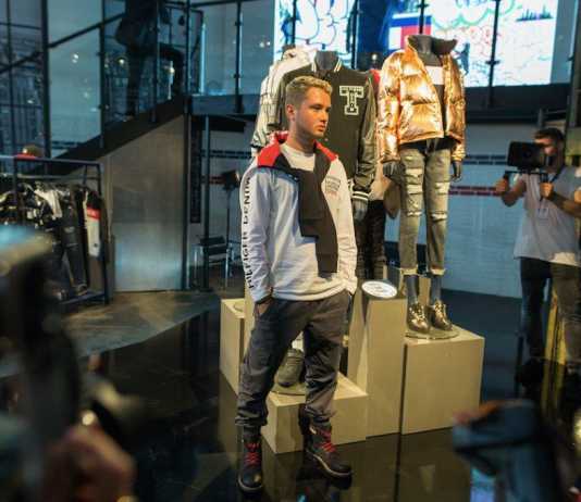 Lottie Moss, Rafferty Law si Sonia Lyson poarta HilfigerDenimXZalando la Festivalul Bread & Butter by Zalando in Berlin Festivalul Bread & Butter