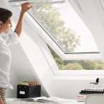 Cum îți pregătești mansarda pentru sezonul rece? Recomandările VELUX România pentru protejarea ferestrelor pe timpul iernii protejarea ferestrelor pe timpul iernii