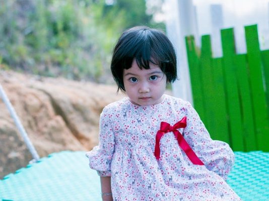 6 criterii de care să ții cont în alegerea hainelor pentru copilul tău